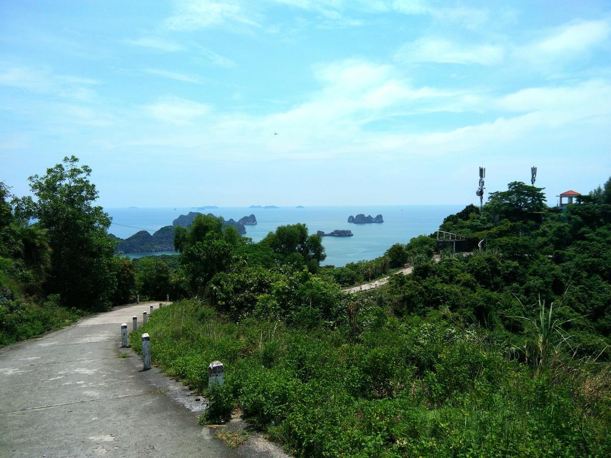 Anh Thuan Hotel 1 Cat Ba Island Esterno foto